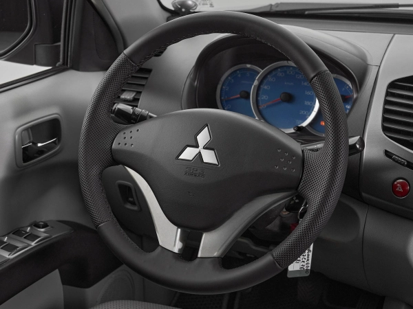 Mitsubishi L200, IV фото №10