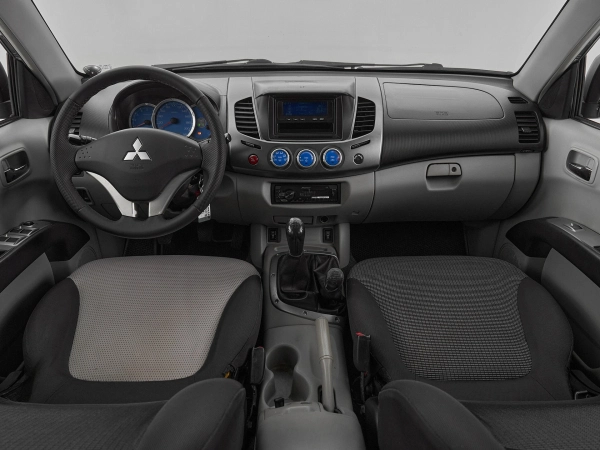 Mitsubishi L200, IV фото №8