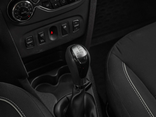 Renault Sandero, II Рестайлинг фото №15