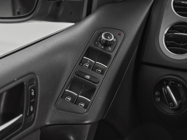Volkswagen Tiguan, I фото №13