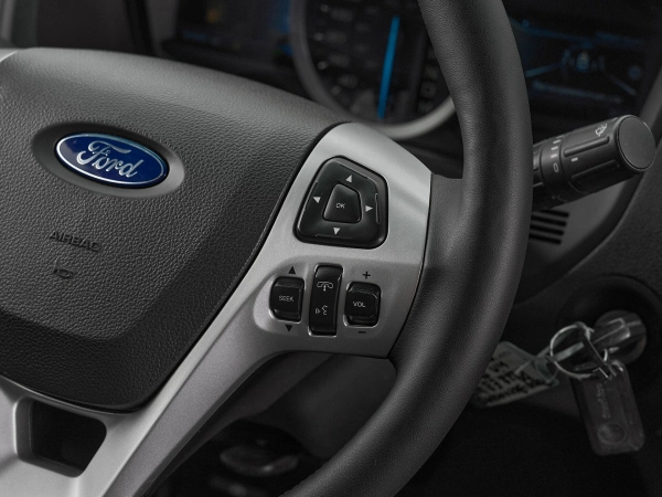 Ford Explorer, V фото №13