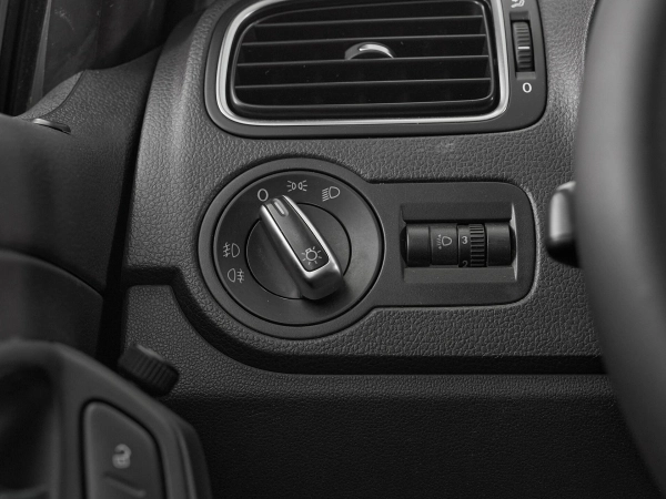 Volkswagen Polo, V фото №12