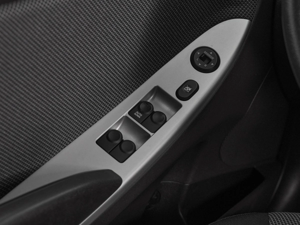 Hyundai Solaris, I фото №11