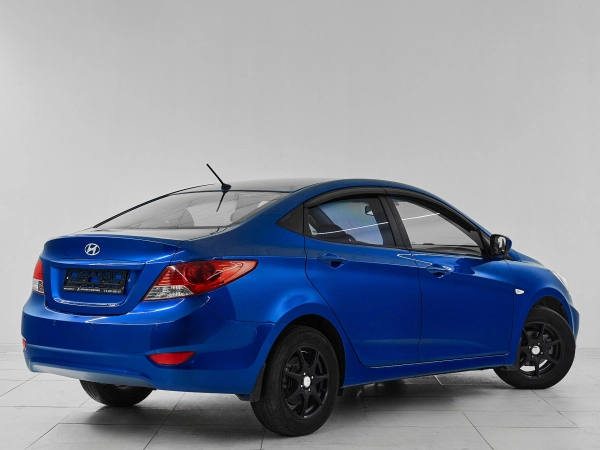 Hyundai Solaris, I фото №6