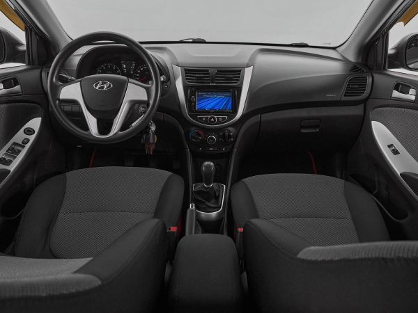 Hyundai Solaris, I фото №8