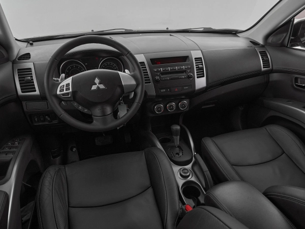 Mitsubishi Outlander, II Рестайлинг фото №7