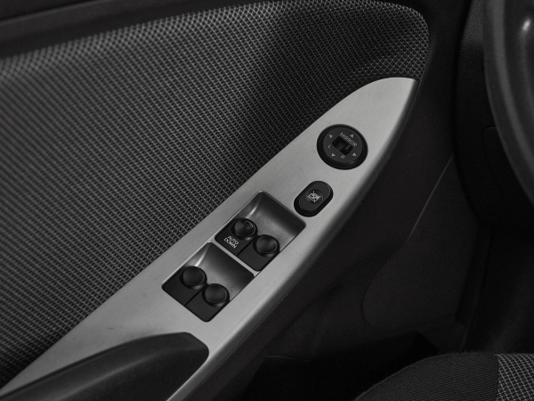 Hyundai Solaris, I фото №13