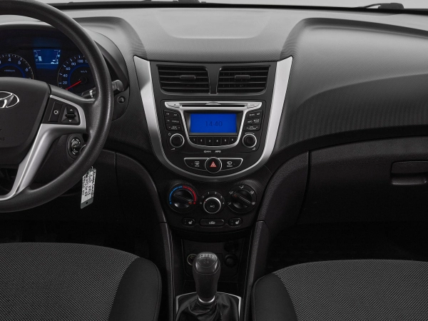 Hyundai Solaris, I фото №15