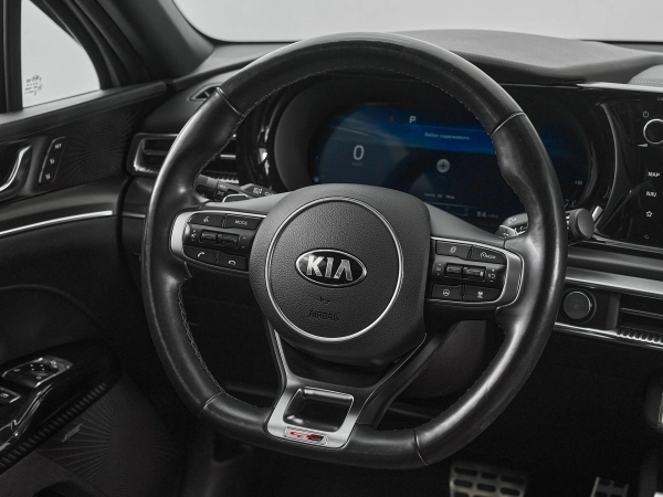 Kia K5, III фото №11