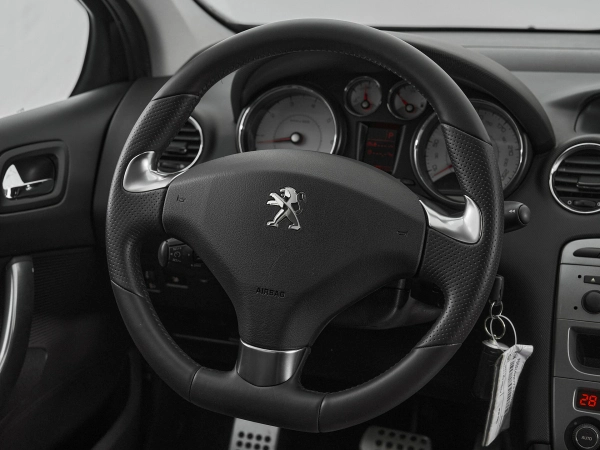 Peugeot 408, I фото №10