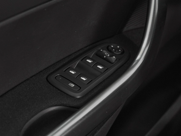 Peugeot 408, I фото №11