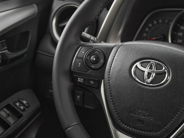 Toyota RAV4, IV (XA40) фото №11