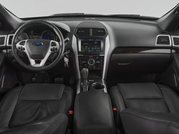 Ford Explorer, V фото №9