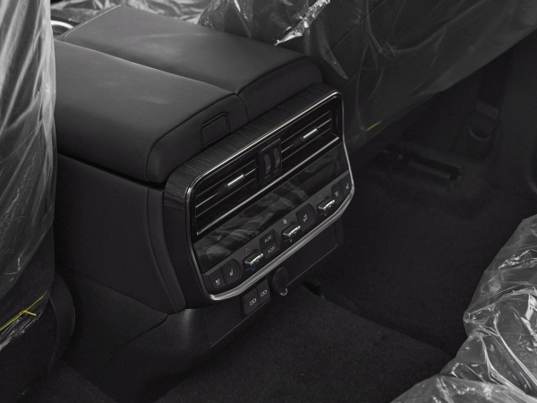 Toyota Land Cruiser, 300 Series фото №20