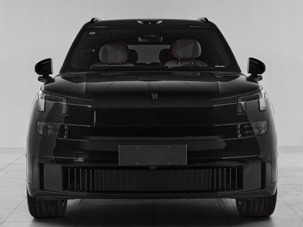 Lynk & Co 900, I фото №2