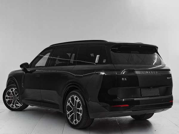 Lynk & Co 900, I фото №4