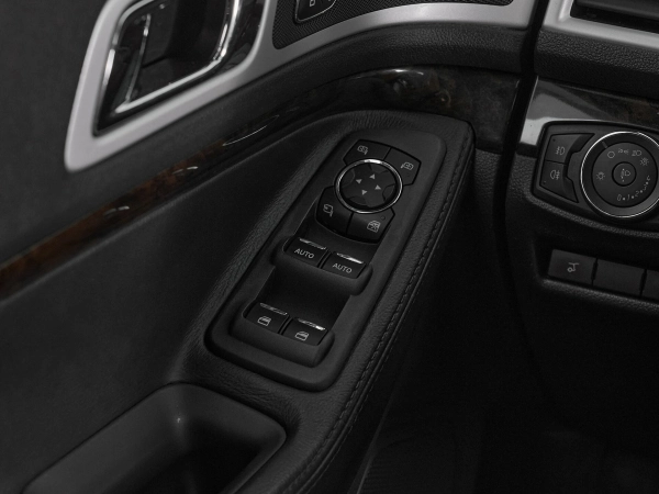 Ford Explorer, V фото №14