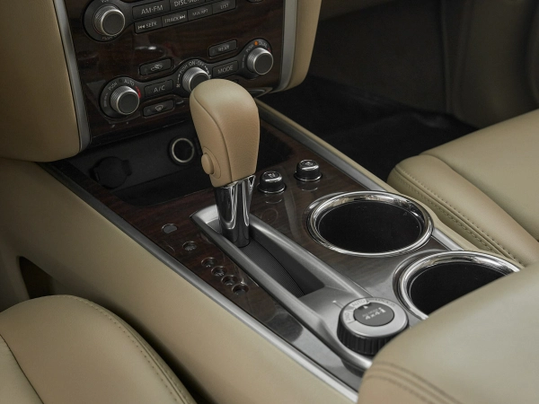 Nissan Pathfinder, IV фото №18