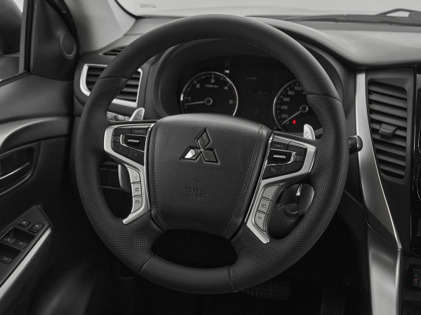 Mitsubishi Pajero Sport, III фото №10
