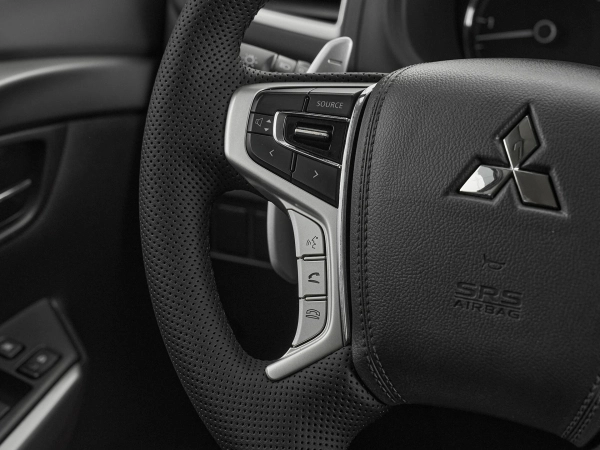 Mitsubishi Pajero Sport, III фото №11