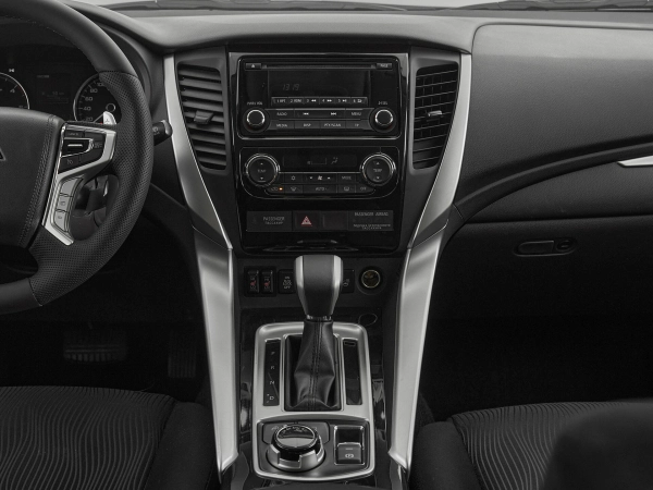 Mitsubishi Pajero Sport, III фото №14