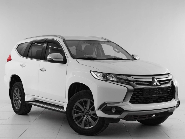 Mitsubishi Pajero Sport, III фото №3