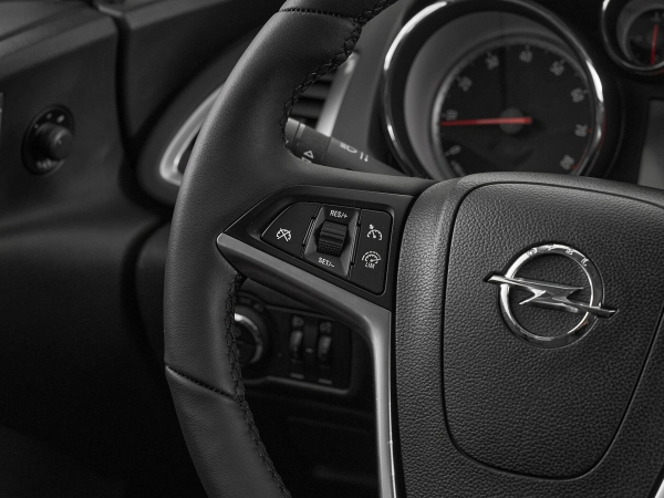 Opel Astra, J Рестайлинг фото №11