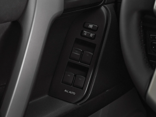 Toyota Land Cruiser Prado, 150 Series фото №13