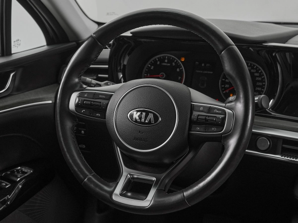 Kia K5, III фото №10