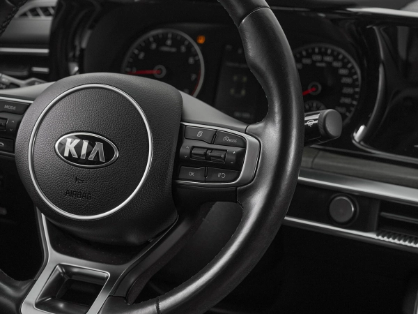 Kia K5, III фото №12
