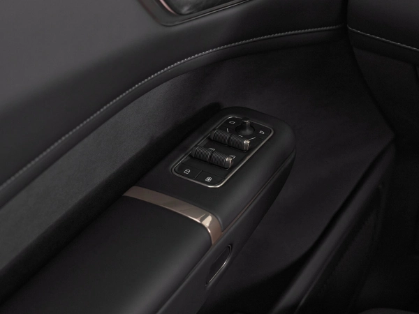 Lynk & Co 900, I фото №14