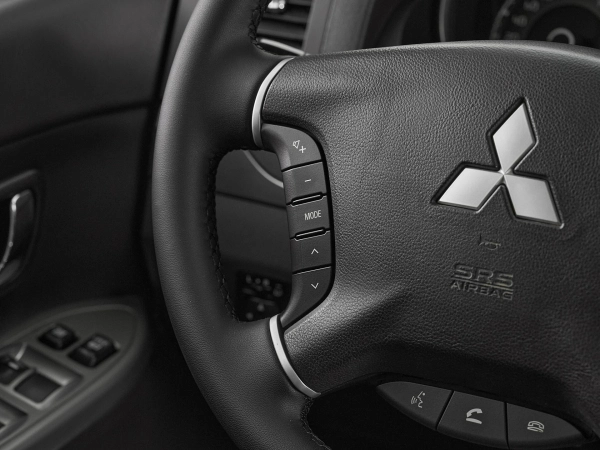 Mitsubishi Pajero, IV Рестайлинг 2 фото №11