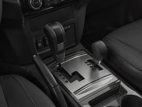 Mitsubishi Pajero, IV Рестайлинг 2 фото №17