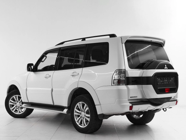 Mitsubishi Pajero, IV Рестайлинг 2 фото №4
