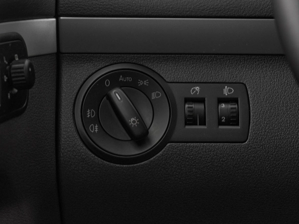 Volkswagen Touran, I Рестайлинг 2 фото №14