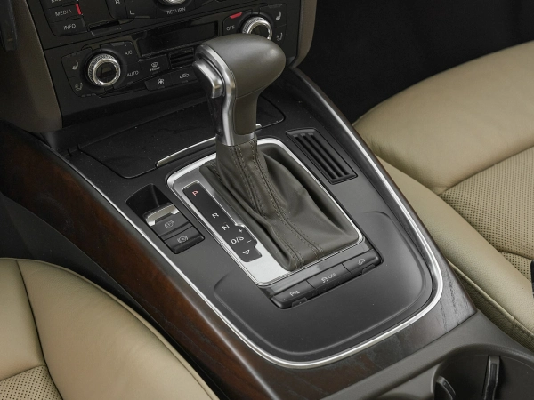 Audi Q5, I (8R) Рестайлинг фото №15