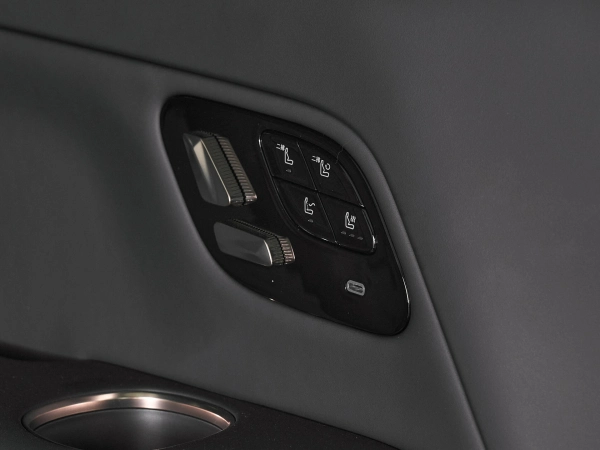 Lynk & Co 900, I фото №28