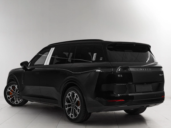 Lynk & Co 900, I фото №4