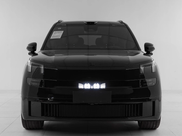Lynk & Co 900, I фото №2