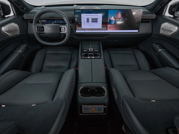 Lynk & Co 900, I фото №9