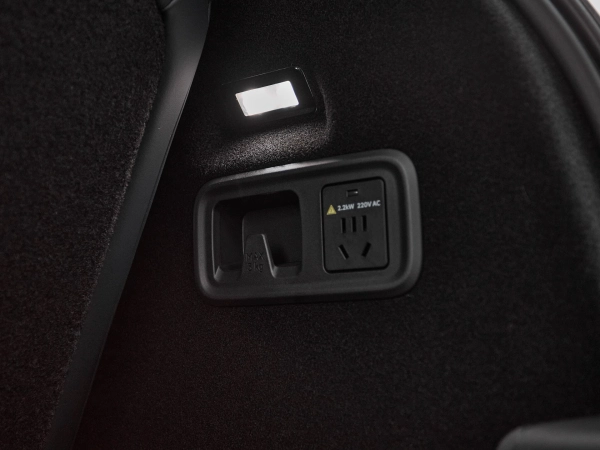 Lynk & Co 900, I фото №34
