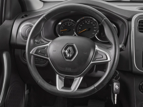 Renault Logan, II Рестайлинг фото №10