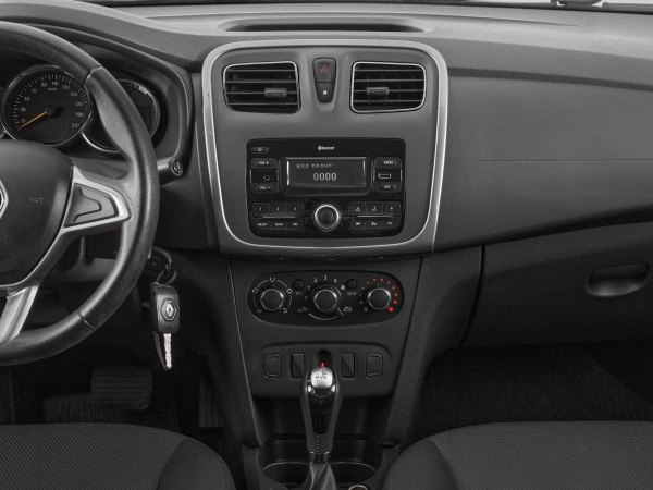Renault Logan, II Рестайлинг фото №12