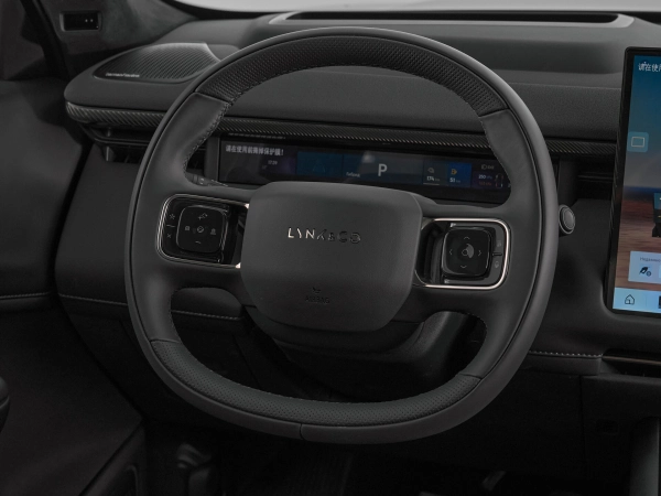 Lynk & Co 900, I фото №12
