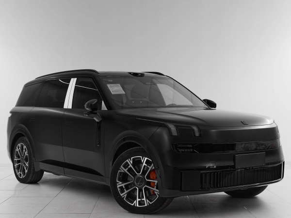 Lynk & Co 900, I фото №3