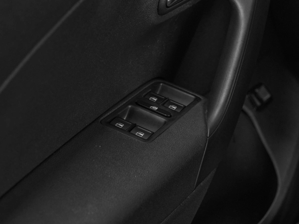 Volkswagen Polo, V Рестайлинг фото №13