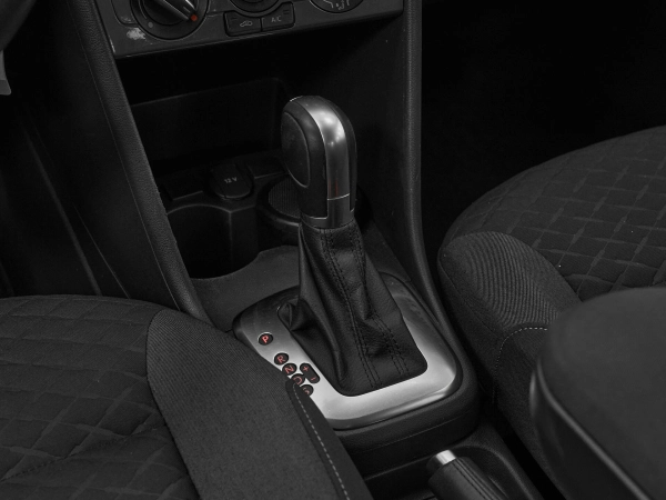Volkswagen Polo, V Рестайлинг фото №15