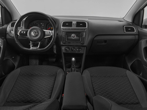 Volkswagen Polo, V Рестайлинг фото №8