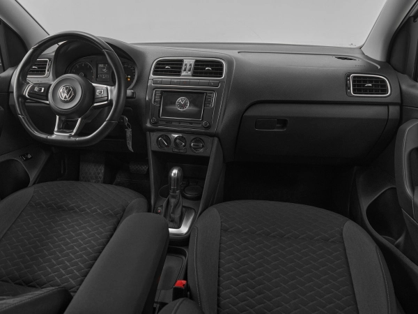 Volkswagen Polo, V Рестайлинг фото №9