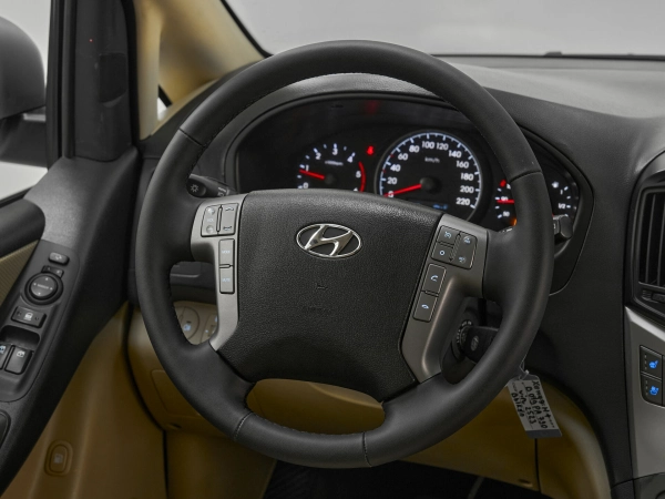 Hyundai H-1, II Рестайлинг 2 фото №10
